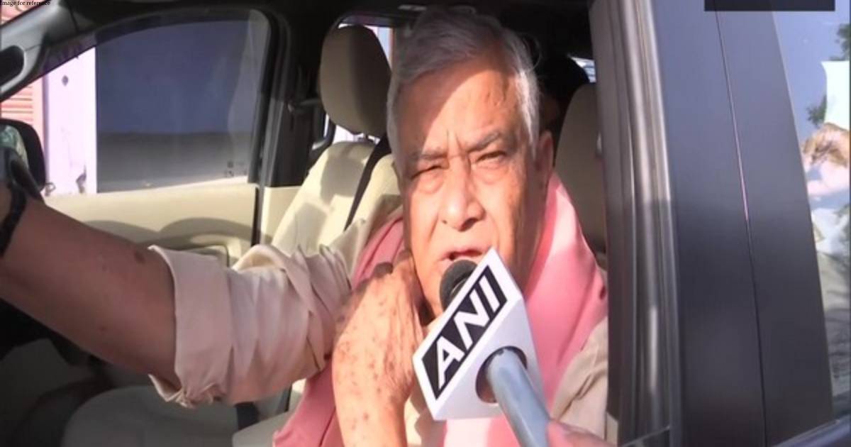 MP Kirodi Lal Meena marches to Jaipur, to hold protest at Shaheed Smarak